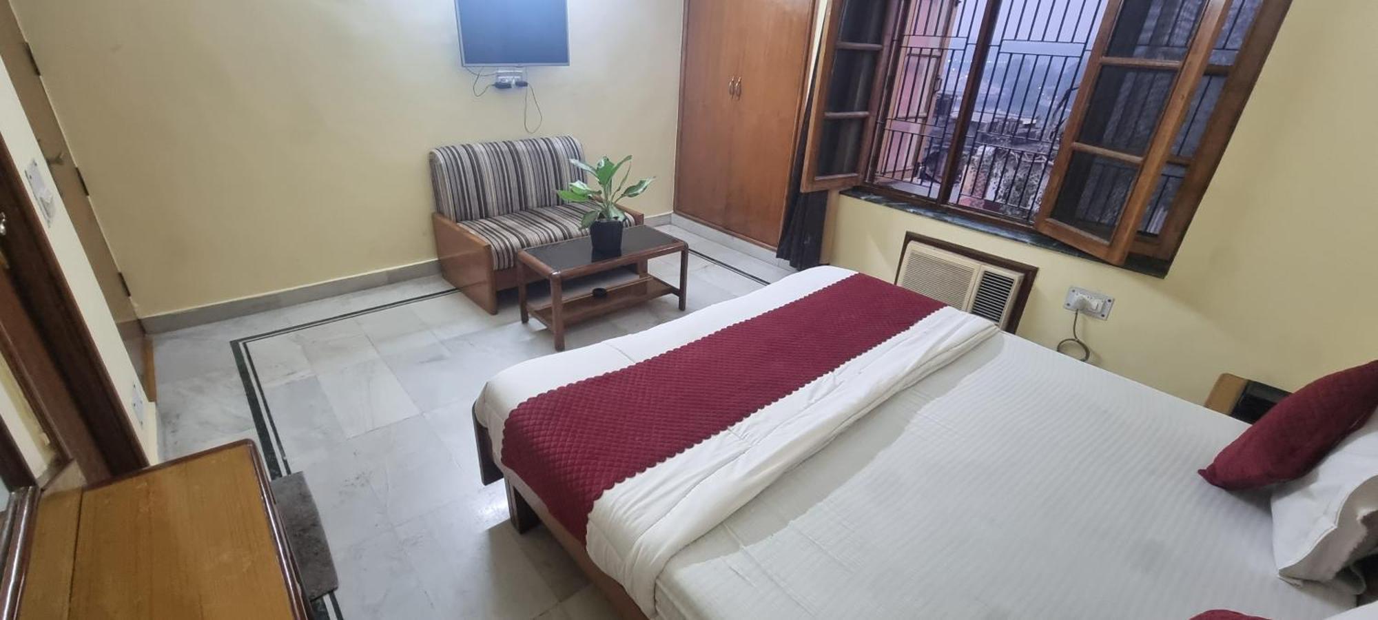 Hotel Har Ki Pauri By Around Stays Haridvár Kültér fotó