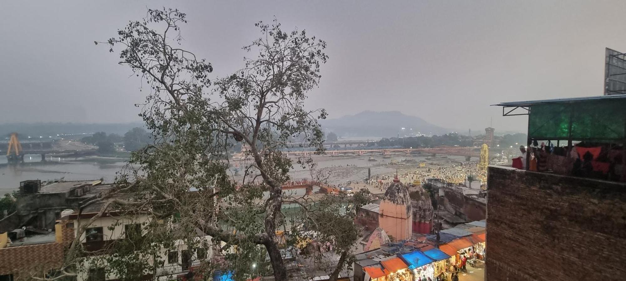 Hotel Har Ki Pauri By Around Stays Haridvár Kültér fotó
