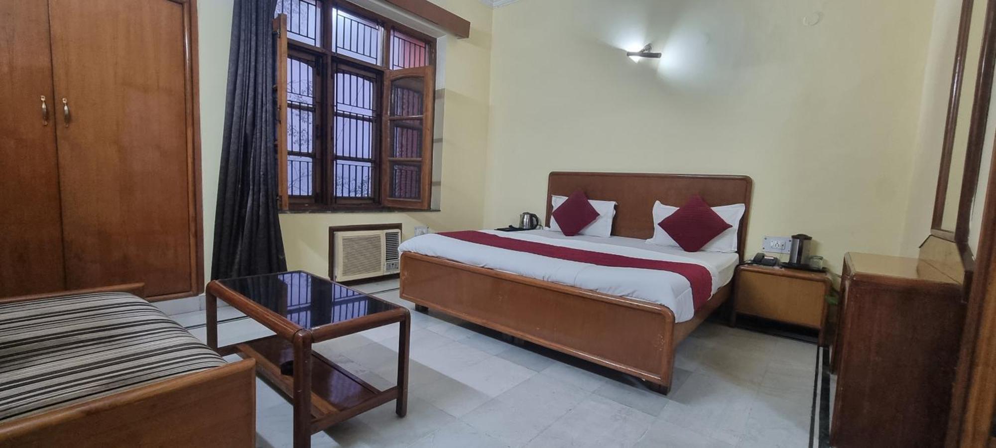 Hotel Har Ki Pauri By Around Stays Haridvár Kültér fotó